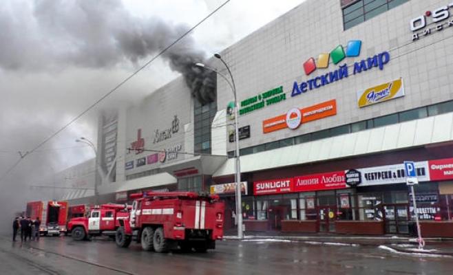 53 قتيلا حصيلة حريق بمركز تسوق