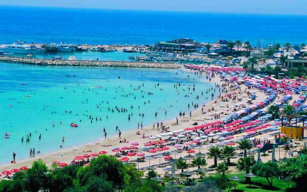 ارتفاع عدد السياح في قبرص الى
