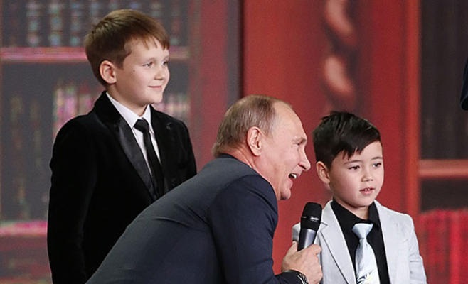 بوتين مازحا: حدود روسيا لا نهاية