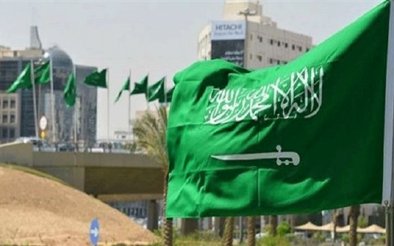 السعودية تلقي القبض على مسؤول بوزارة