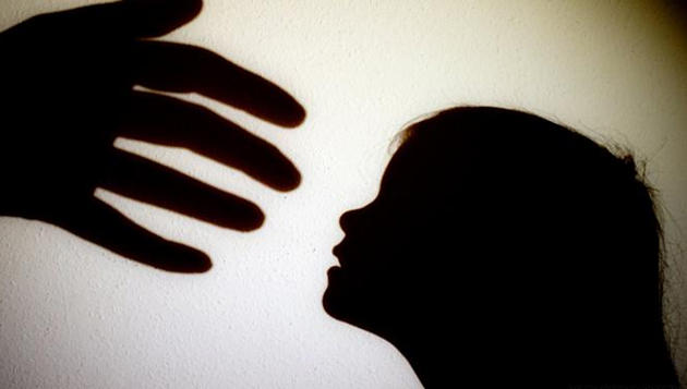 وثيقة تدعو لتفعيل التبليغ عن الإساءة
