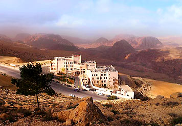 فنادق البتراء تفكر بالاغلاق
