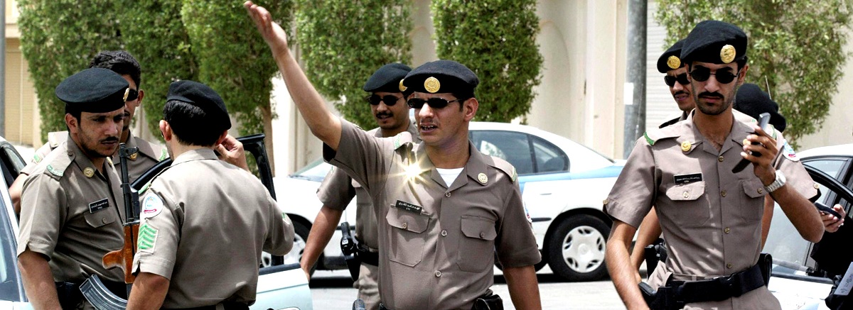 مقتل اثنين من الشرطة السعودية في