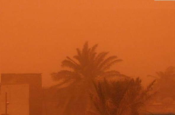 عاصفة ترابية تهاجم مناطق غرب العراق