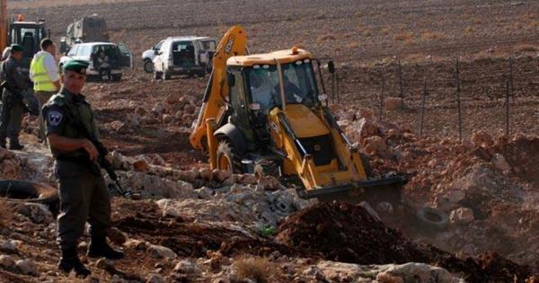 الاحتلال يجرف منطقة الشراف غرب سلفيت
