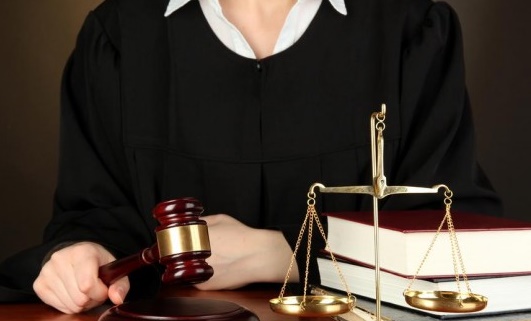 توقعات بتسلم اول قاضية في الاردن