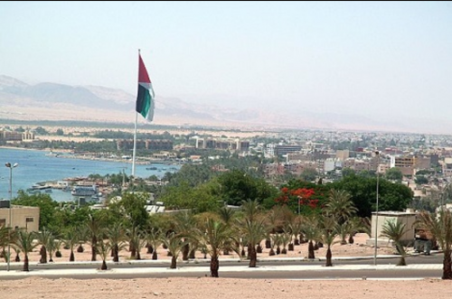 نصف مليون دينار (بلا عقد) لمحاي