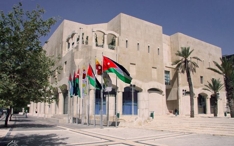 موظفو الامانة يطلقون حملة لإقالة إدارتهم