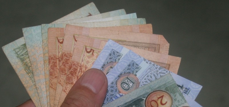 الدرك يقدم دعما ماليا لذوي الشهداء