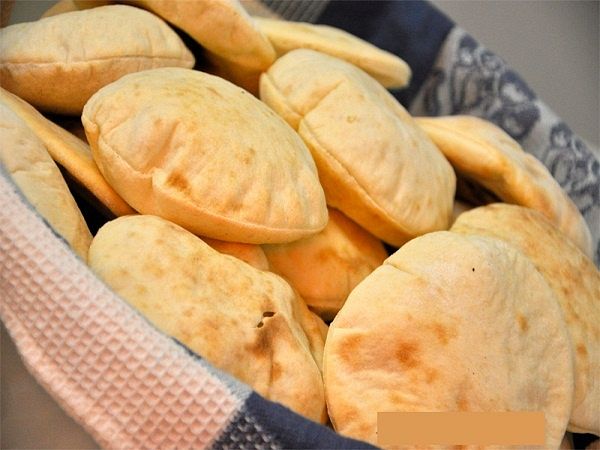 القضاة: كل مواطن يقل دخله عن