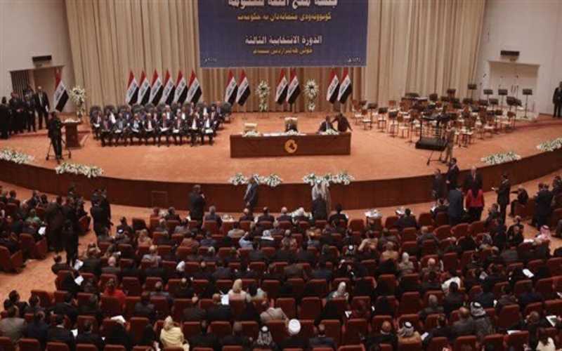العراق يقرر إيقاف الرواتب التقاعدية للنواب