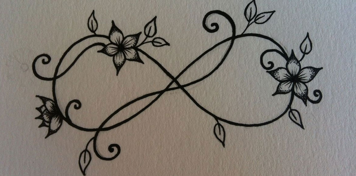 بالصور.. وشم الإبط موضة جنونية تجتاح