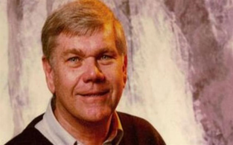 عمل مدرسا لـ 17 عاما دون