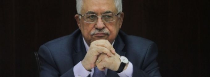 عباس يهاتف السيسي وتميم لبحث قرار