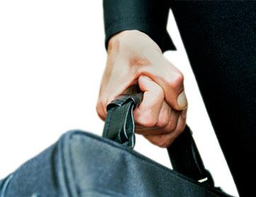 مواطنون يقعون ضحايا شركات مالية توهمهم