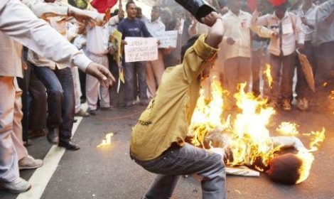 مقتل (محمد) يهدد الهند