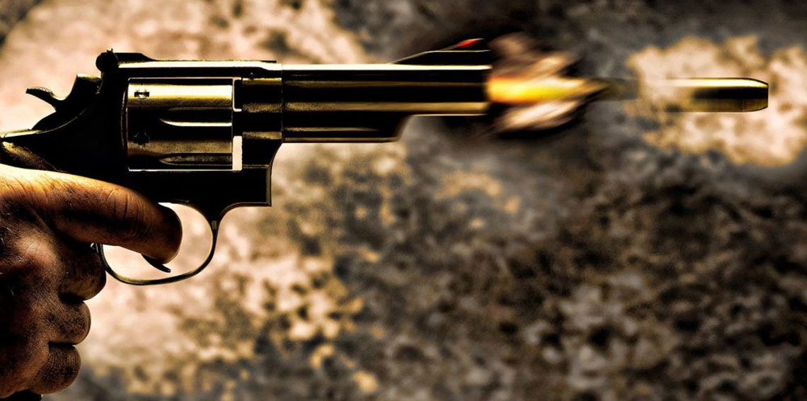 مدير بالصليب الأحمر يقتل صديقته وابنه