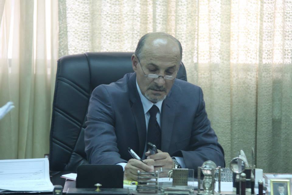 بني هاني يلوح بالحجز على مول