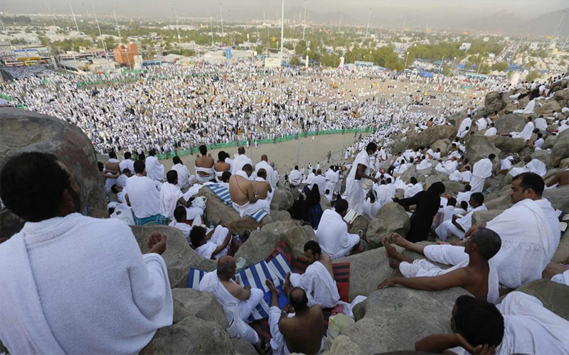 «الحج والعمرة» تدعو المواطنين لاستلام تصاريح