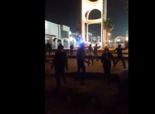 بالفيديو .. تكسير وأعمال شغب خلال