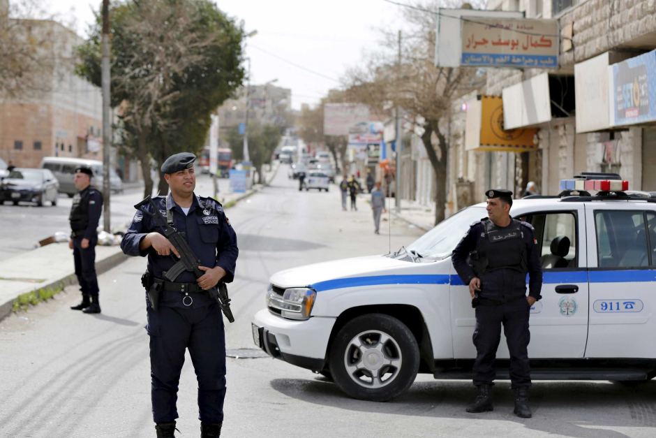 ضبط 42 مطلوبا في حملة أمنية