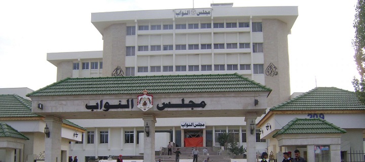 النزاهة النيابية تحذر الحكومة من دعم