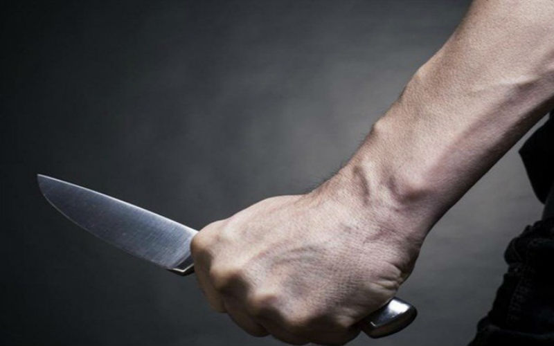 حاول فصل رأسها عن جسدها