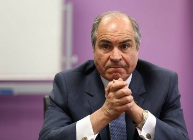 مفاجأة الملقي.. إلعب غيرها يا معلم