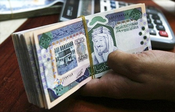 انخفاض الاصول الاجنبية السعودية الى 2.4