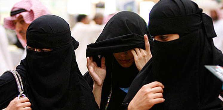 السعوديون يطالبون بـ”قتل البنات”