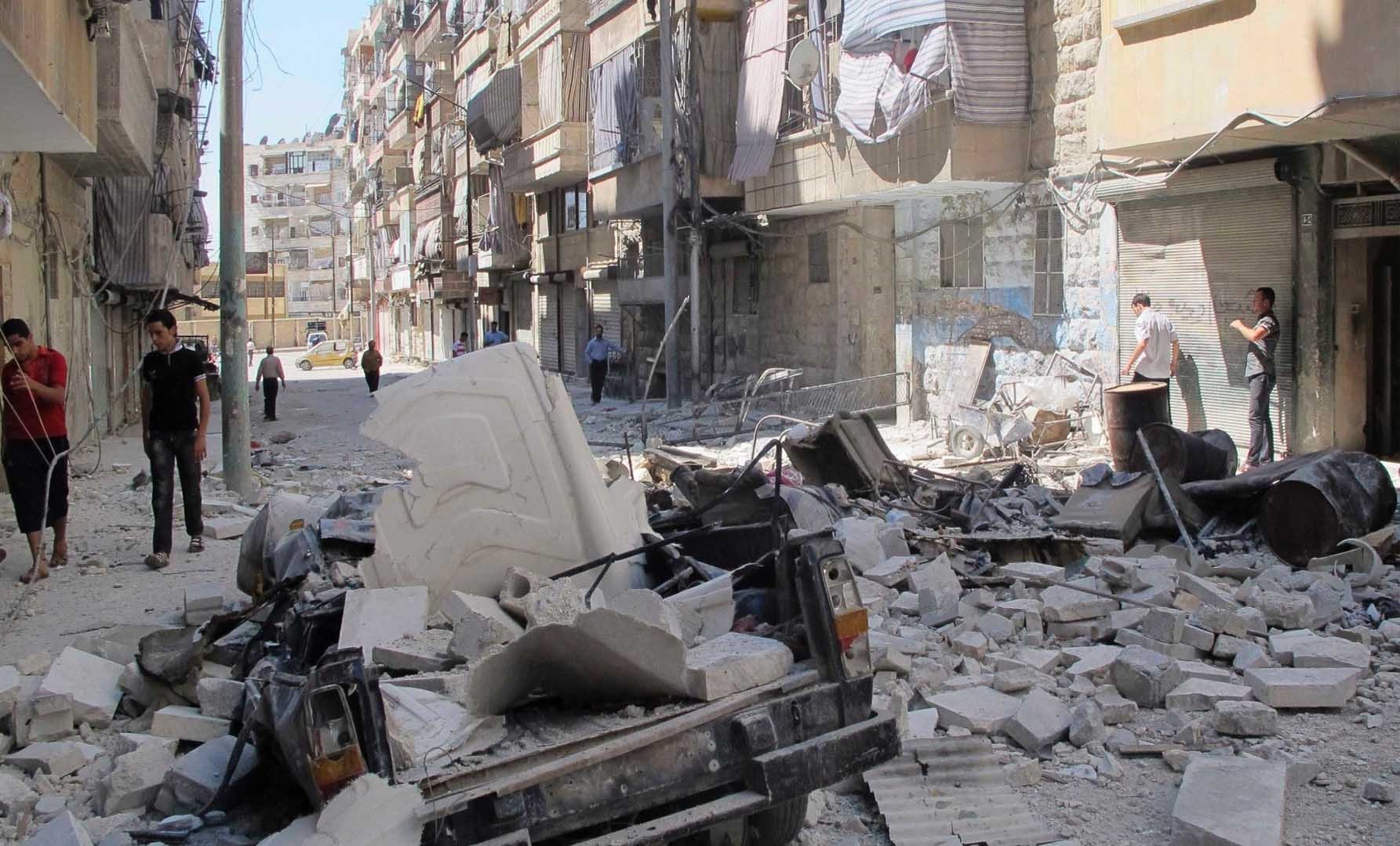 مقتل 24 شخصا في ادلب بغارات