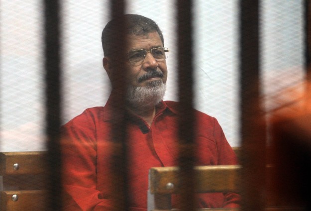 شكوك حول تعرض مرسي لحالة تسمم