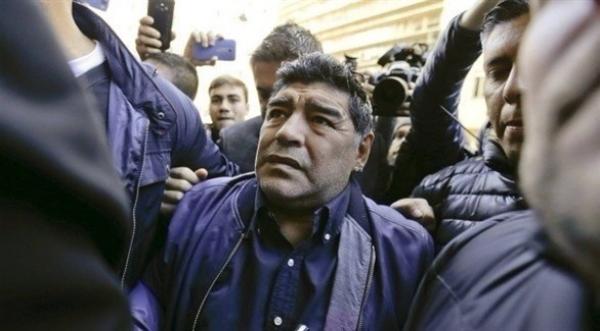 ترامب يمنع مارادونا من دخول الأراضي