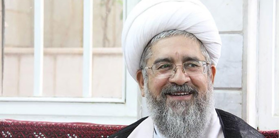 إيران تحكم بالسجن والجلد و”خلع العمامة”