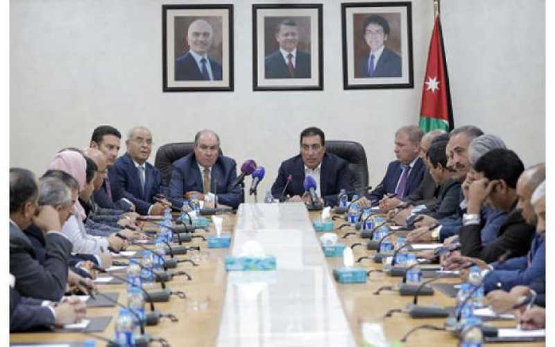 ليس النواب فقط .. صار مجلس