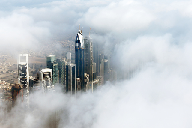 دبي.. إلغاء رحلات جوية بسبب الضباب