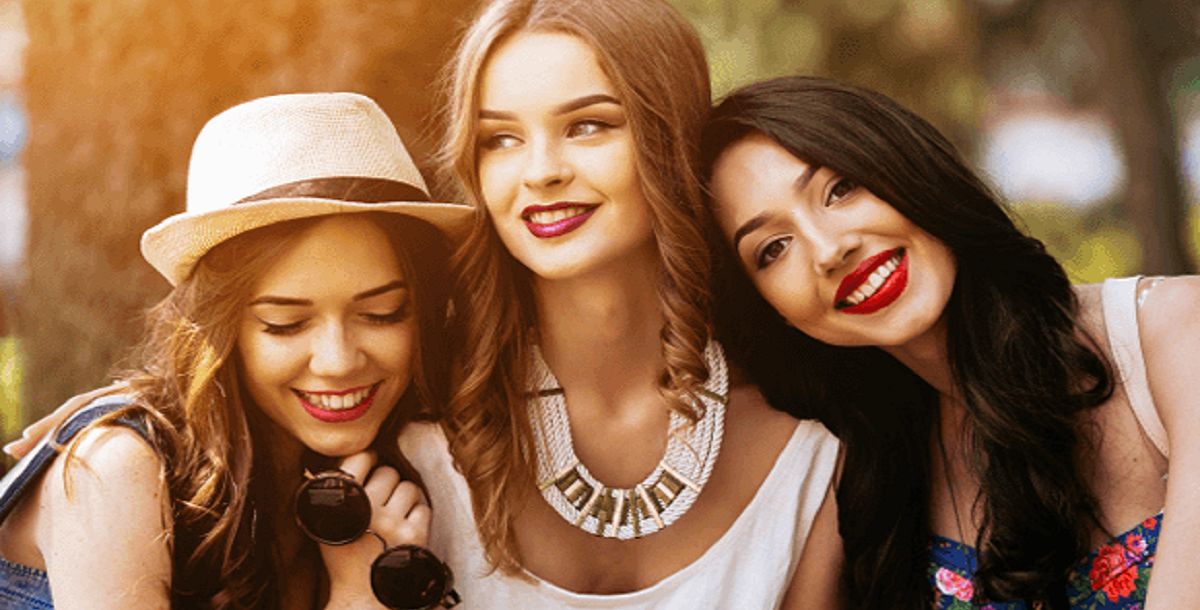 علامات تؤكد أنك اخترت الصديقة الخطأ
