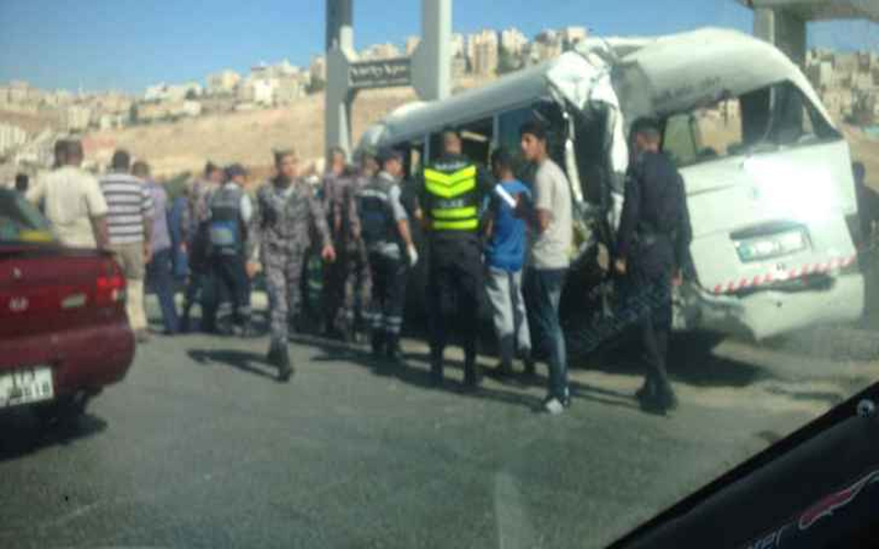 25 اصابة بحادث تصادم على اوتستراد