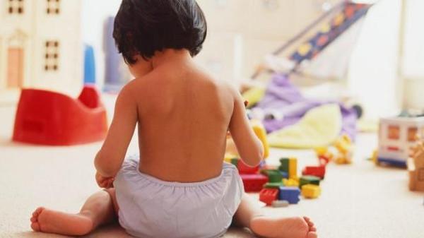 لصحة أطفالكم .. احذروا هذه الوضعية