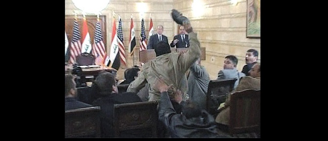 الحذاء(الطائر) من بوش إلى الحوثي مرورا