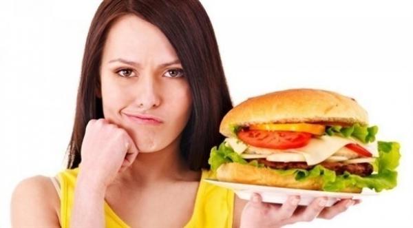 الجسم يتعامل مع الوجبات السريعة كأنها