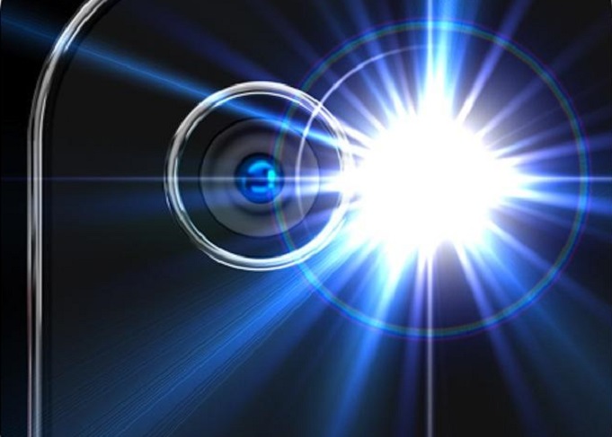 استخدام الفلاش أثناء السيلفي لا يحسن