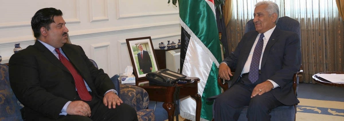 النسور يستقبل وزير التجارة الباكستاني