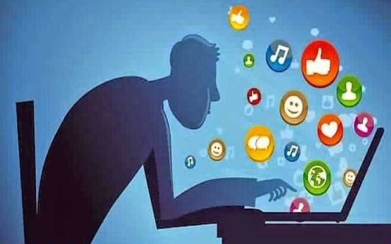 كيف تزيد مواقع التواصل الاجتماعي من