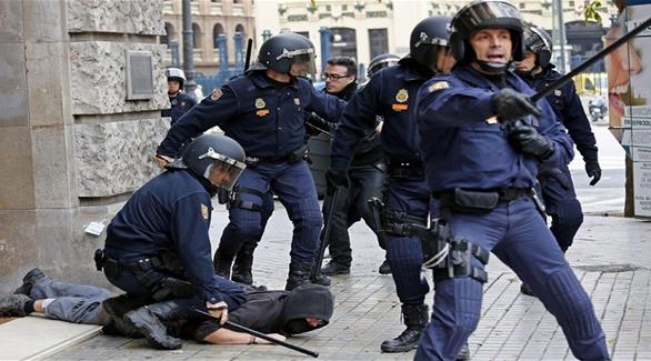 إسبانيا والمغرب تعتقلان 14 شخصا يشتبه