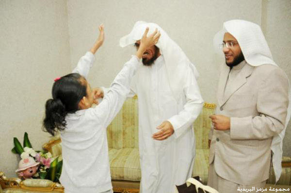 منع (سلمان العودة) و(جاسم سلطان) من