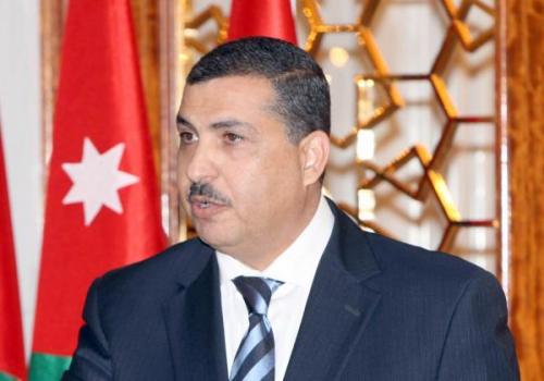 العمل تغلق شركة ألبسة في إربد