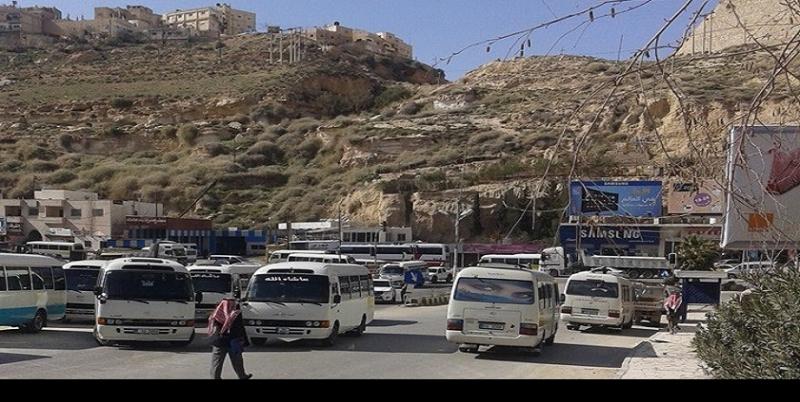 الكرك: توقف جزئي لحافلات نقل الركاب
