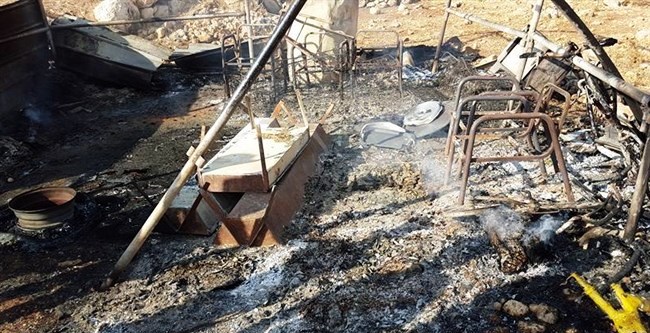 مستوطنون يحرقون خيمة قرب كفر مالك