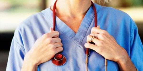 الحكومة تحدد آلية دخول اليمنيين والسودانيين